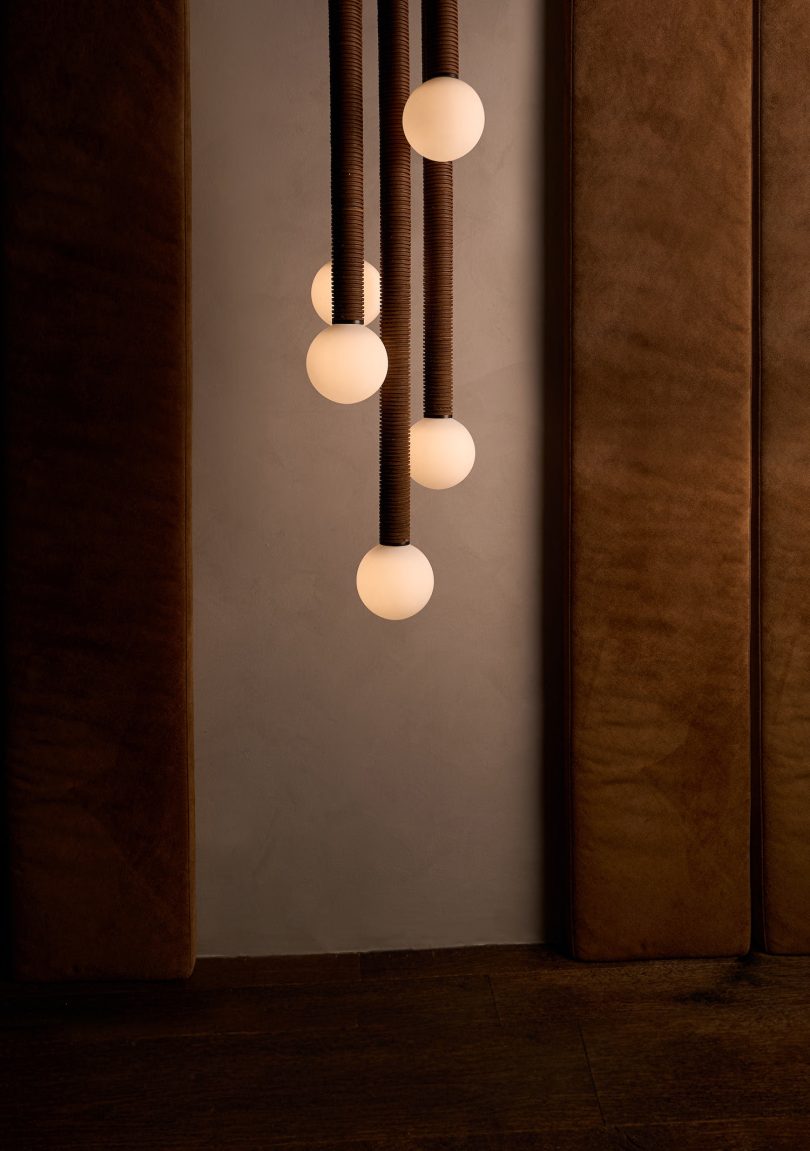 Studio Luddite设计的极简主义灯具Pell Chandelier