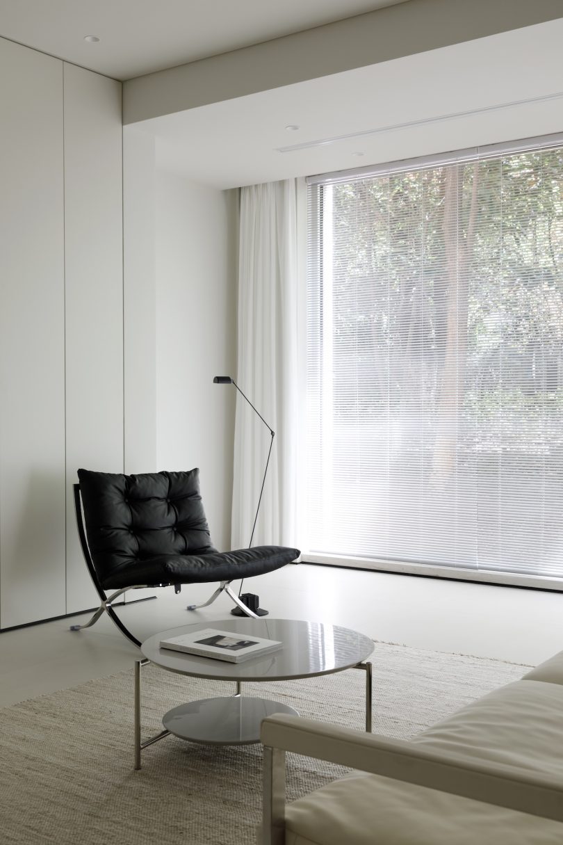 Hooray Lab设计的极简主义公寓Run Apartment