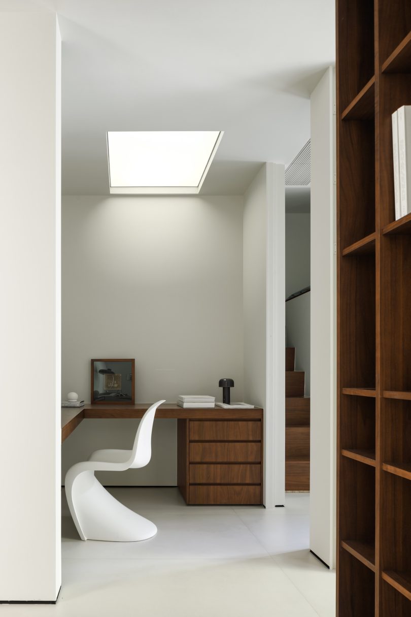 Hooray Lab设计的极简主义公寓Run Apartment