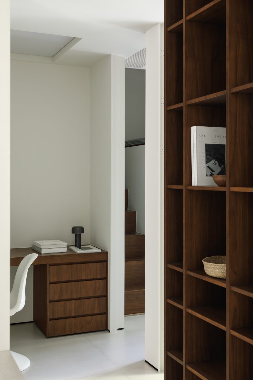 Hooray Lab设计的极简主义公寓Run Apartment