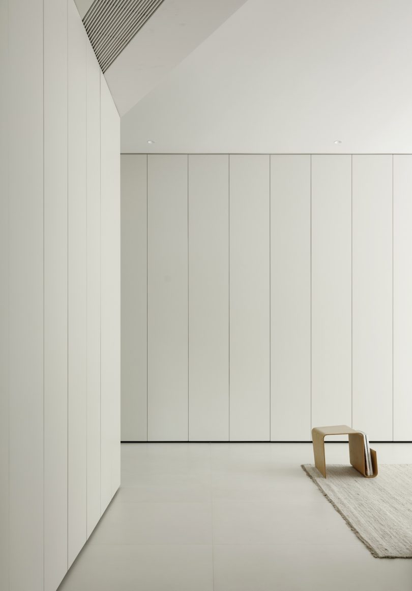 Hooray Lab设计的极简主义公寓Run Apartment