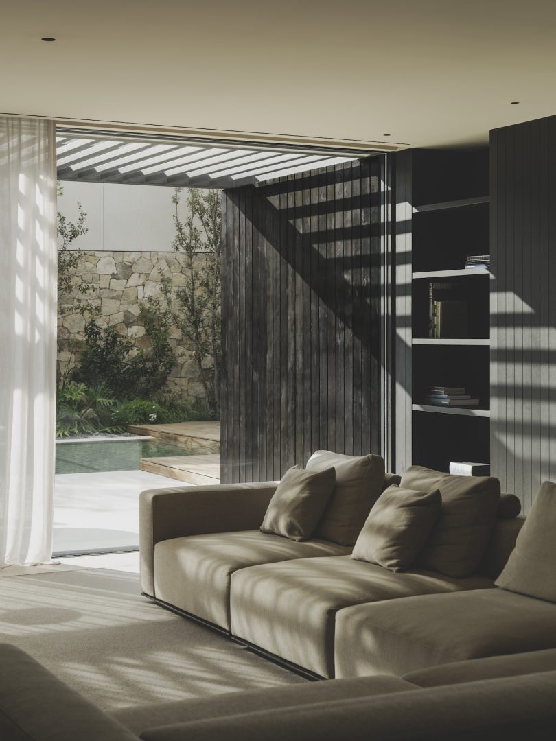 Francesc Rifé Studio设计的极简主义住宅S29 House