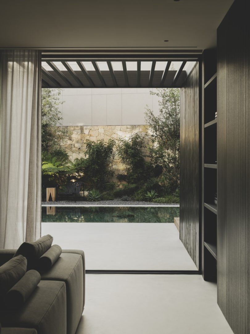 Francesc Rifé Studio设计的极简主义住宅S29 House