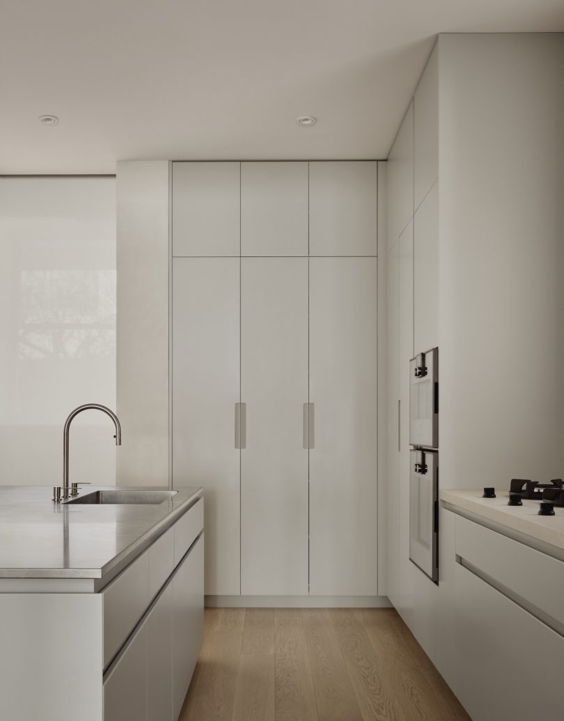 Mitchell Sweibel工作室设计的极简住宅Victoria