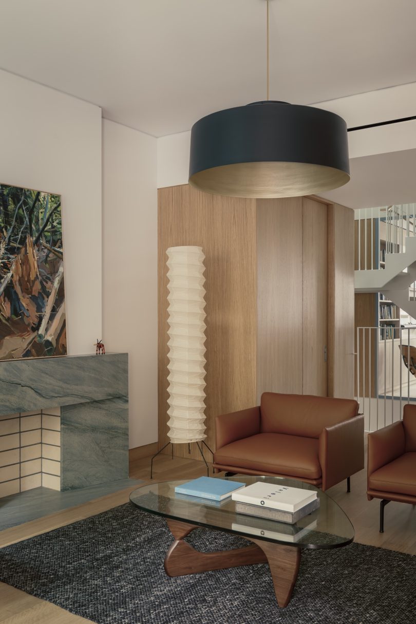 由Light+Air设计的极简主义住宅Void House