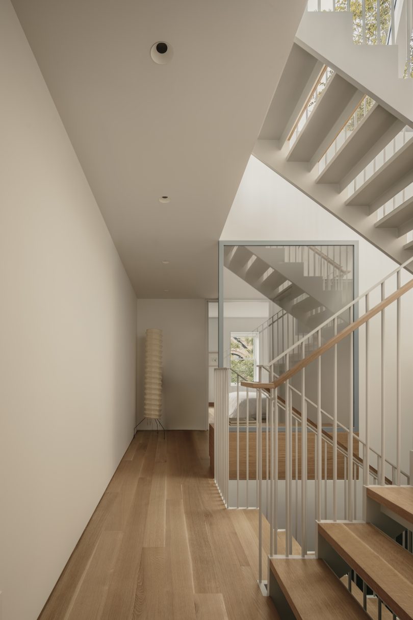 由Light+Air设计的极简主义住宅Void House