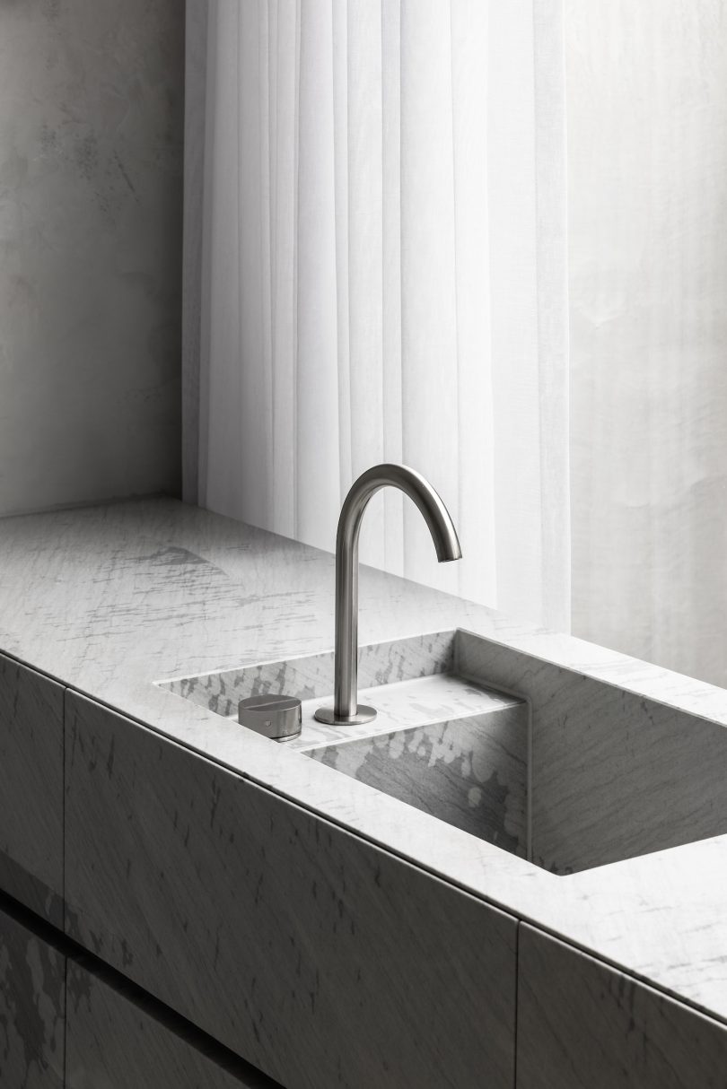 C. Kairouz Architects设计的极简住宅Waterloo Road