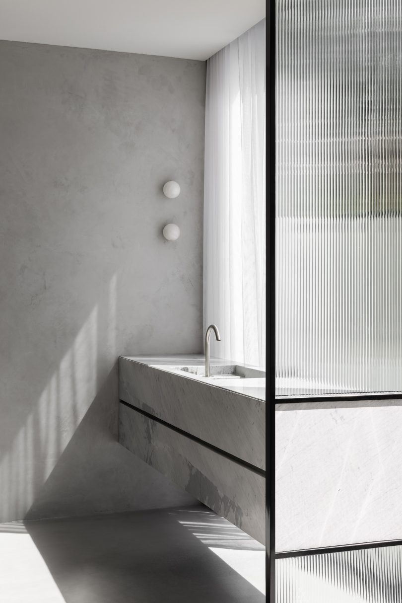 C. Kairouz Architects设计的极简住宅Waterloo Road