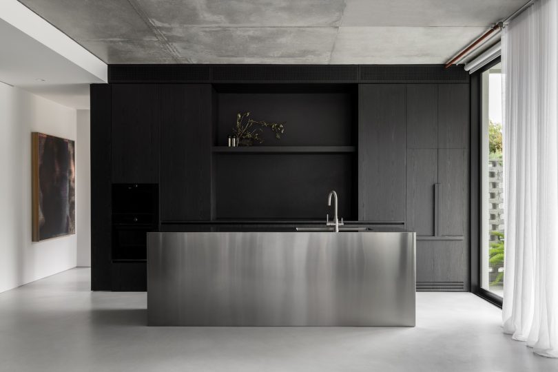 C. Kairouz Architects设计的极简住宅Waterloo Road