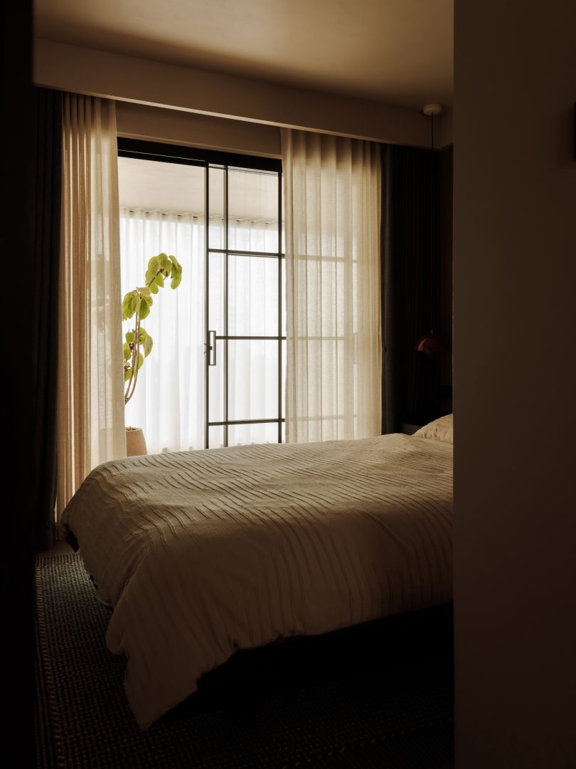 由Xiwei Design设计的极简公寓Chengdu Apartment