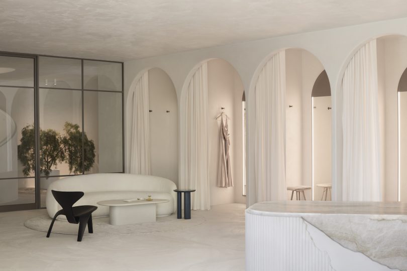 由Lot 1设计的极简主义空间Elle