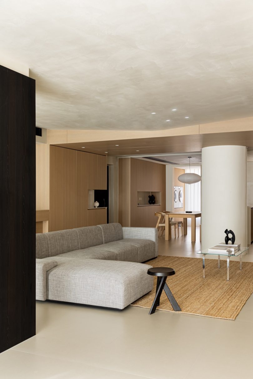 由DONGJIDESIGN设计的极简公寓Warm Habitat