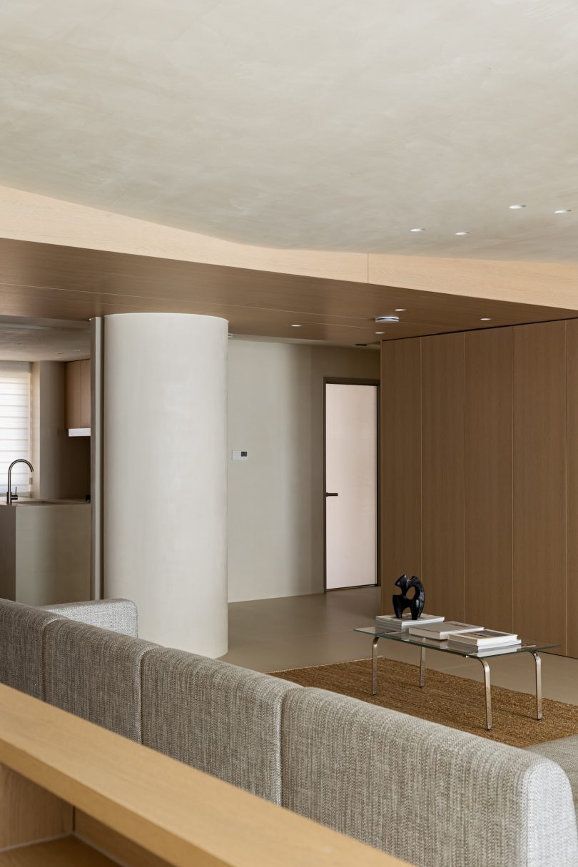 由DONGJIDESIGN设计的极简公寓Warm Habitat