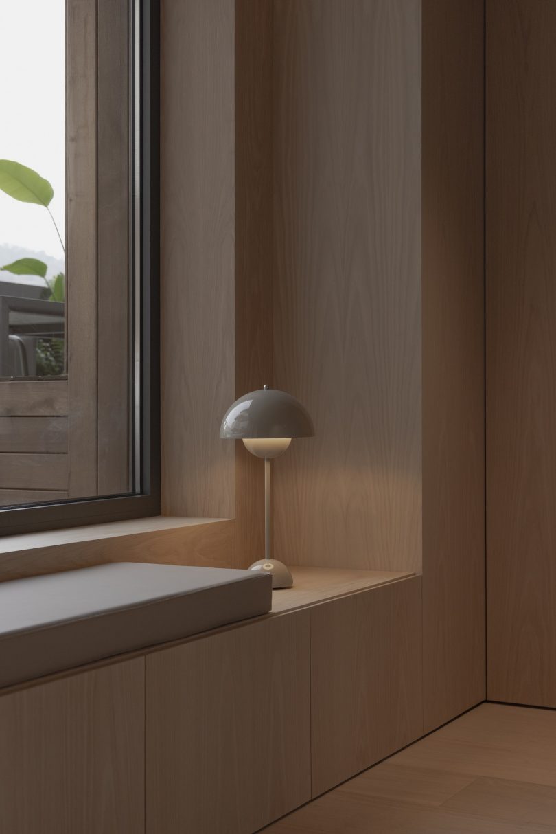 Francesc Rifé Studio设计的极简公寓BV Apartment