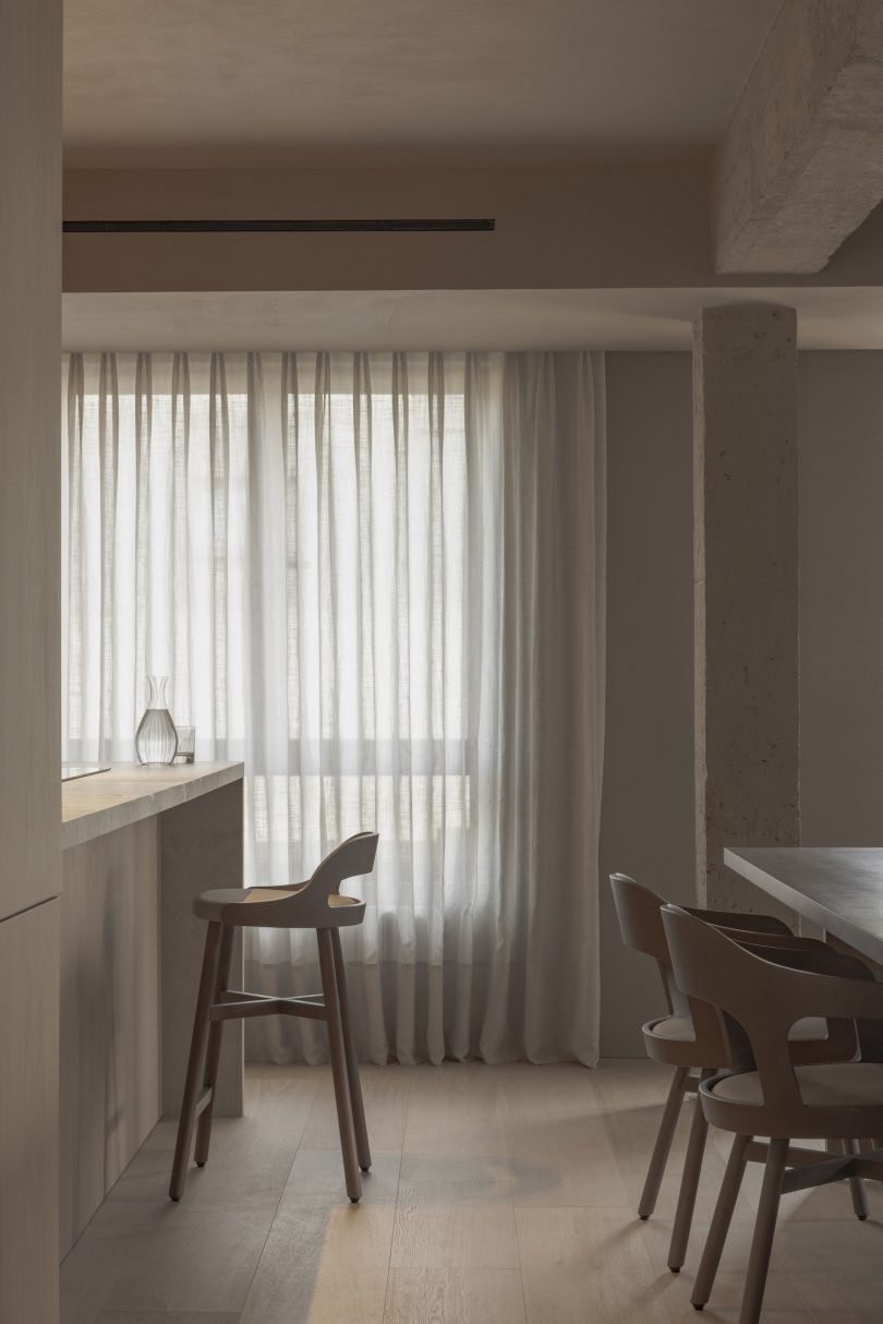 Francesc Rifé Studio设计的极简公寓BV Apartment