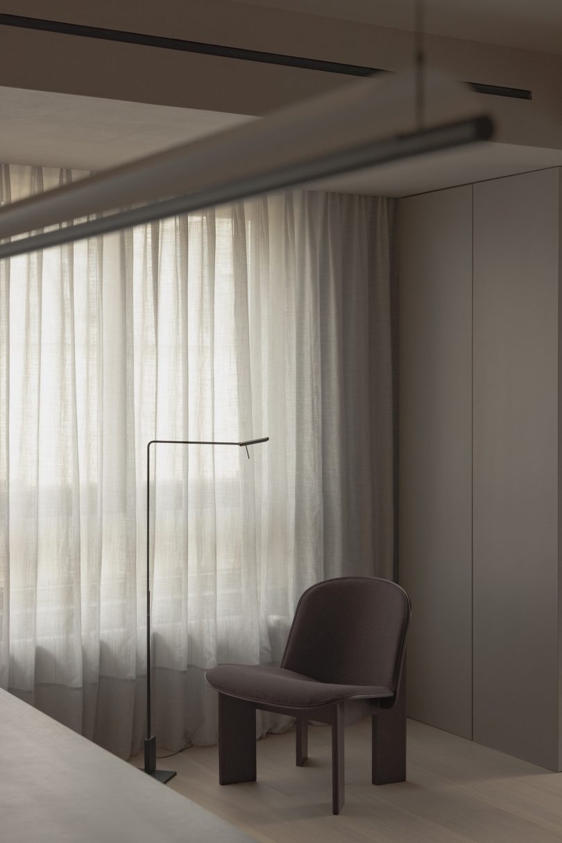 Francesc Rifé Studio设计的极简公寓BV Apartment