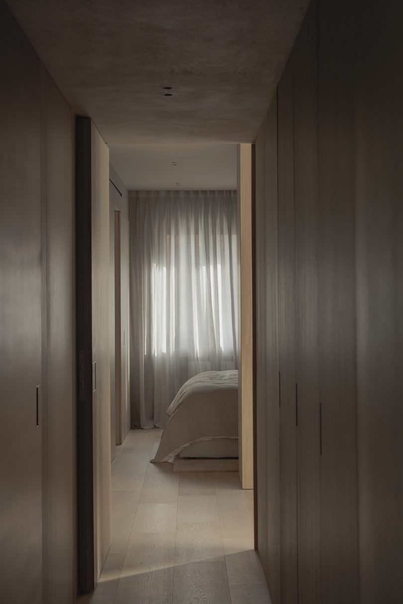 Francesc Rifé Studio设计的极简公寓BV Apartment