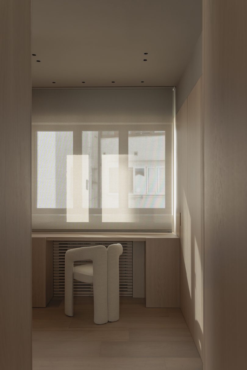 Francesc Rifé Studio设计的极简公寓BV Apartment