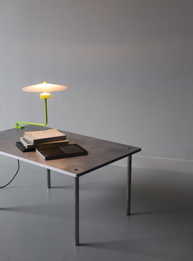 Atelier Fomenta设计的折叠挂椅Fold HangChair