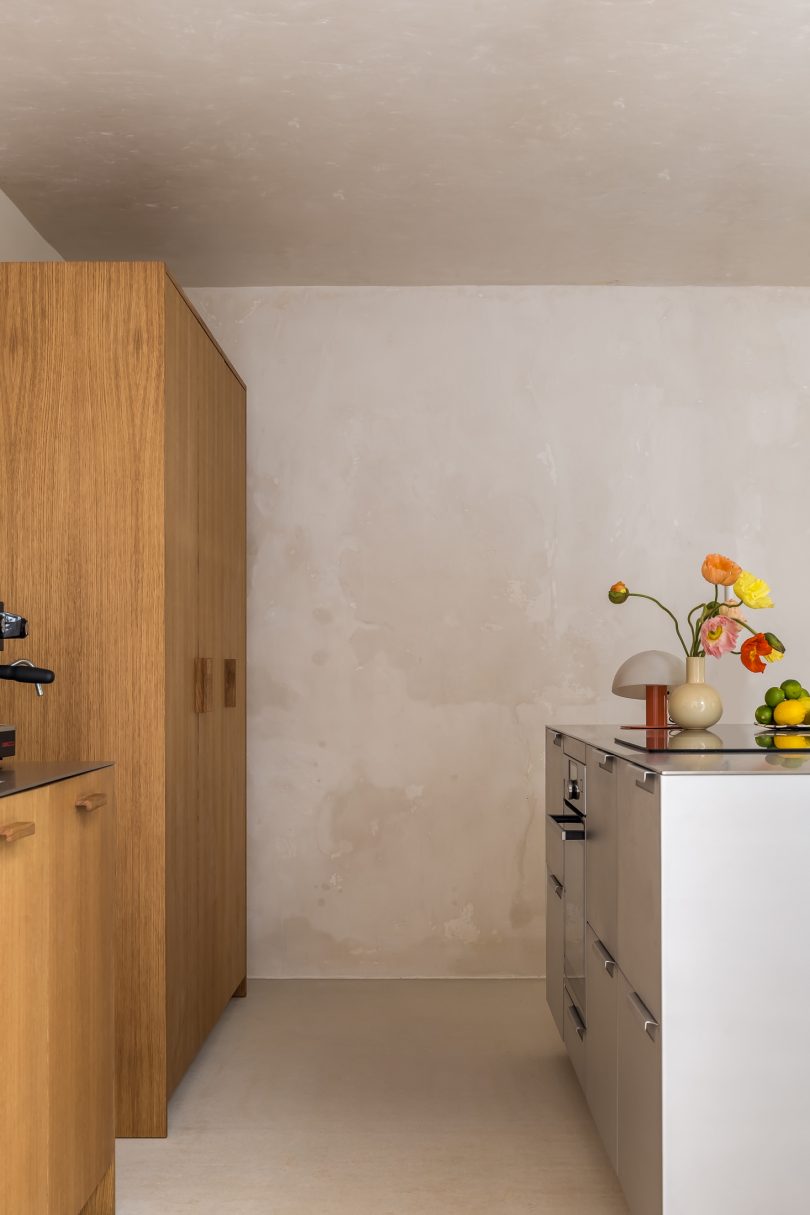 由Atelier Leymarie Gourdon设计的极简住宅Goncourt