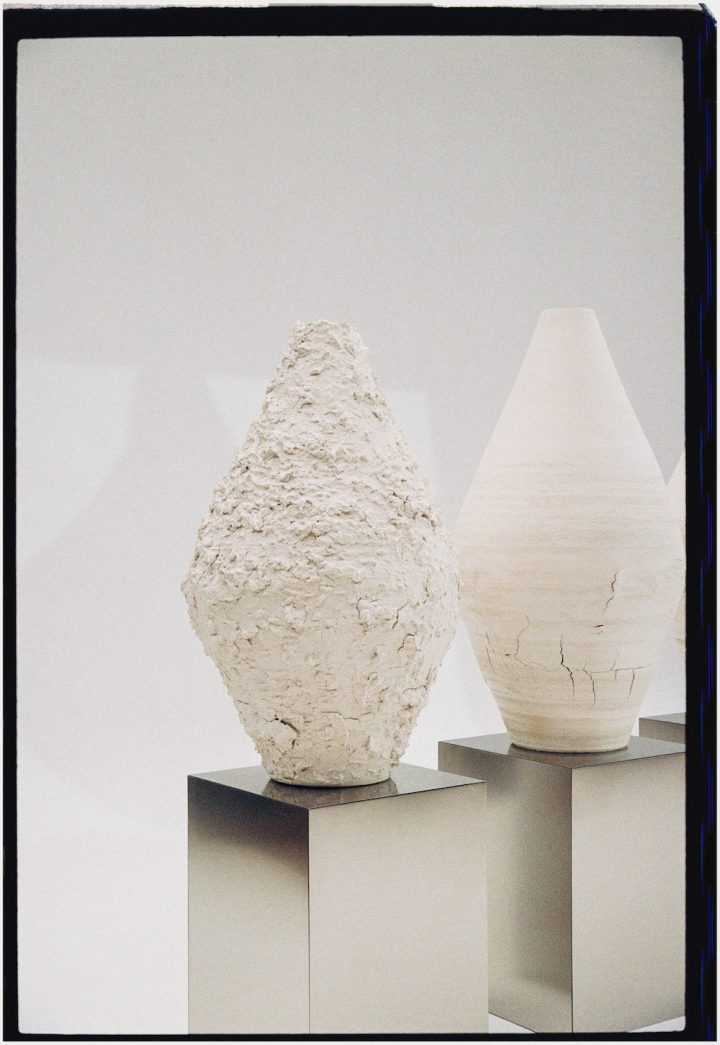 Carla Cascales Alimbau设计的极简主义系列Hydria