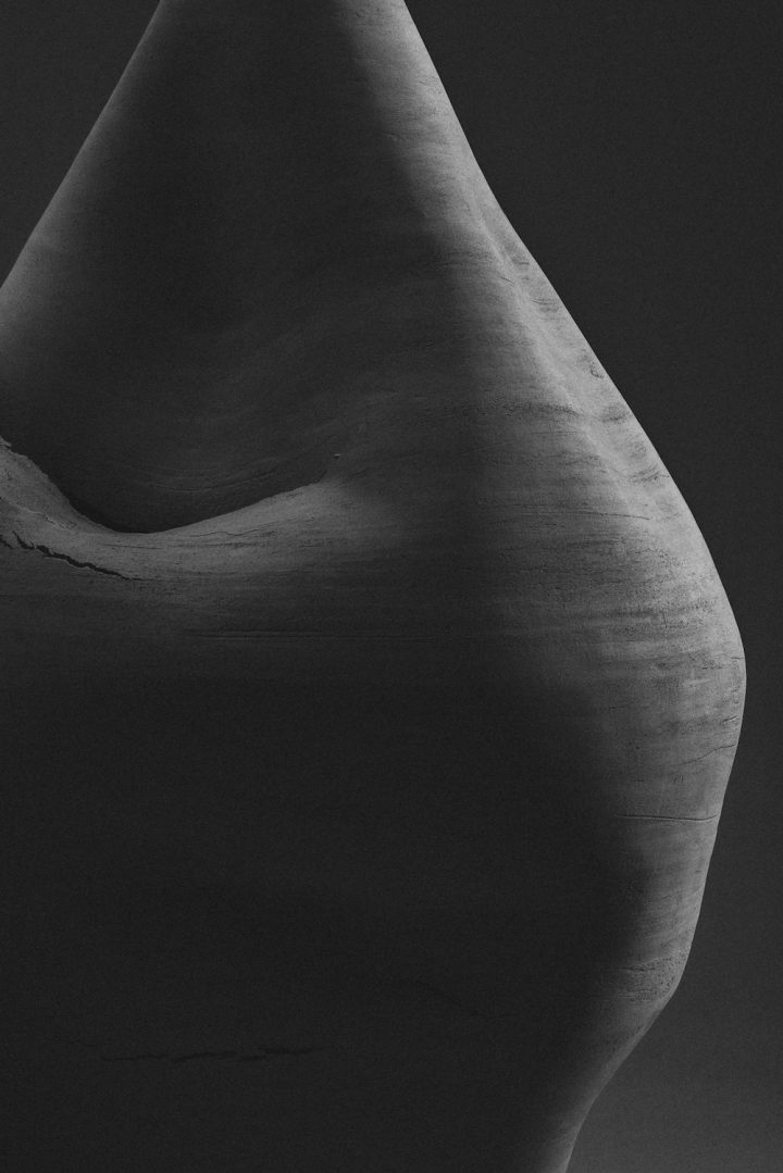 Carla Cascales Alimbau设计的极简主义系列Hydria