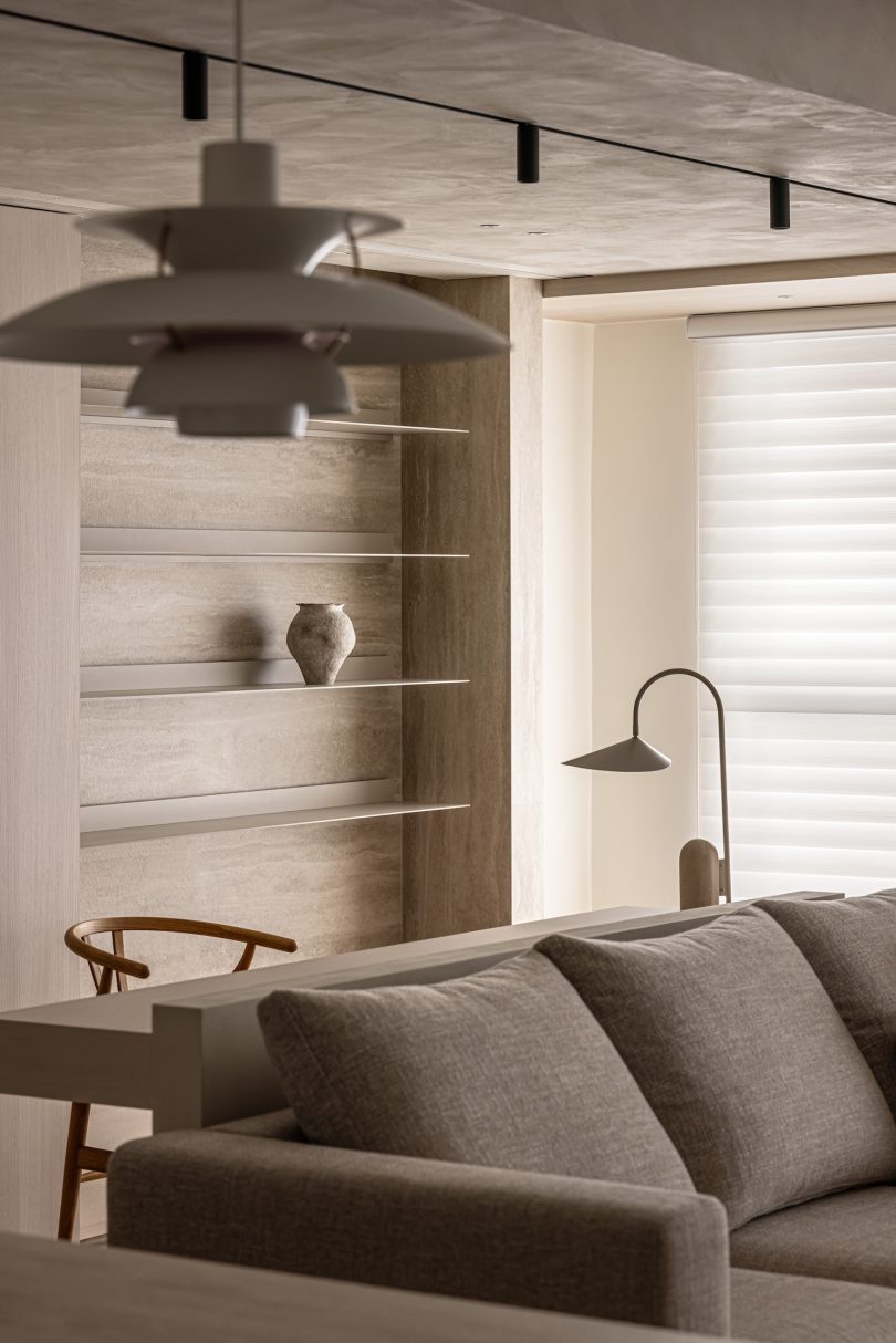 由CJ.DE设计的极简主义公寓 J House