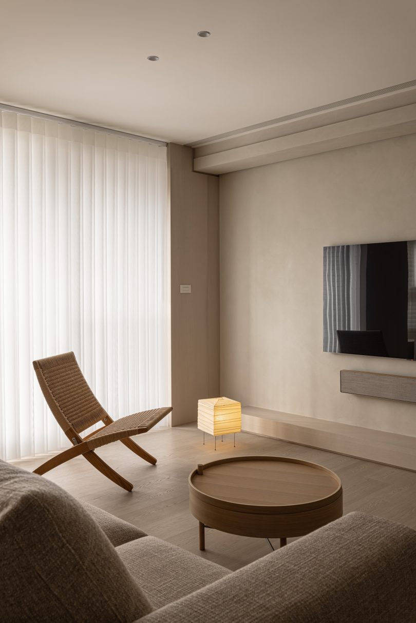 由CJ.DE设计的极简主义公寓 J House