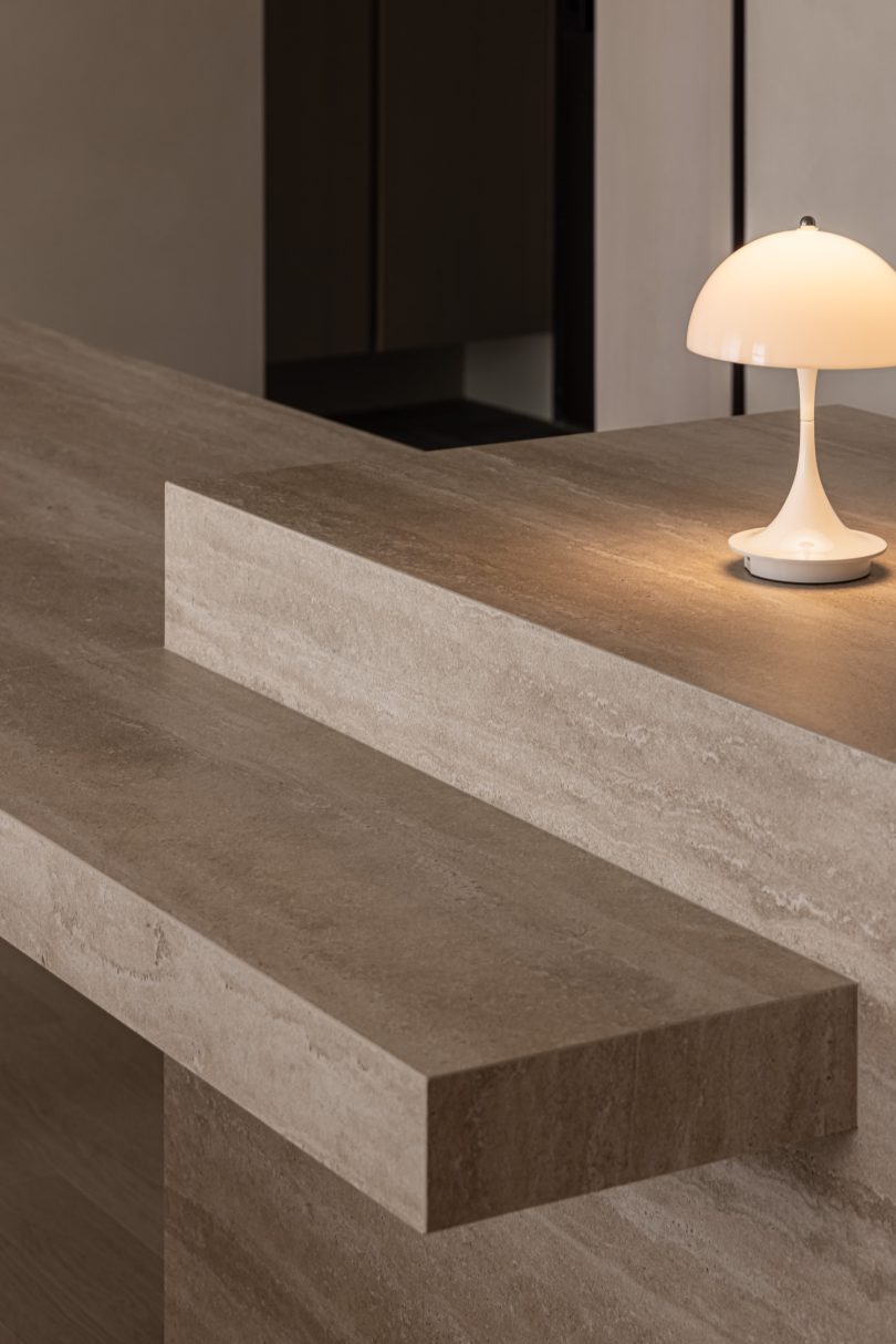 由CJ.DE设计的极简主义公寓 J House