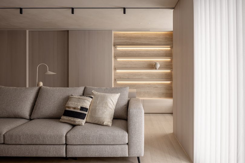 由CJ.DE设计的极简主义公寓 J House