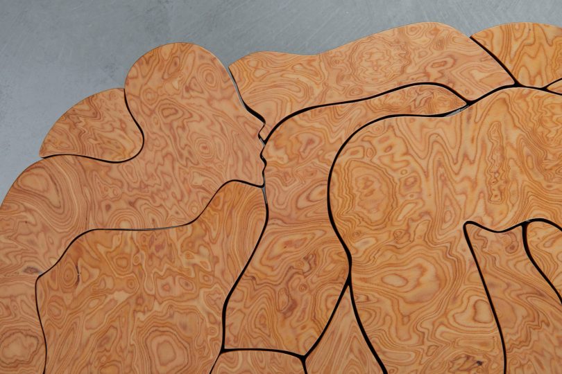 Drew Abrahamson设计的极简桌子Lignum Sanctum