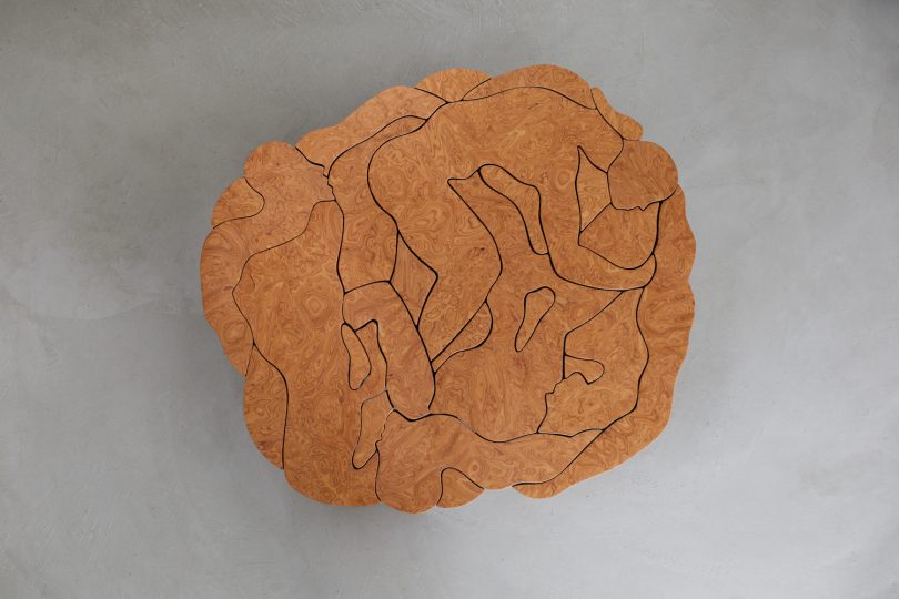 Drew Abrahamson设计的极简桌子Lignum Sanctum