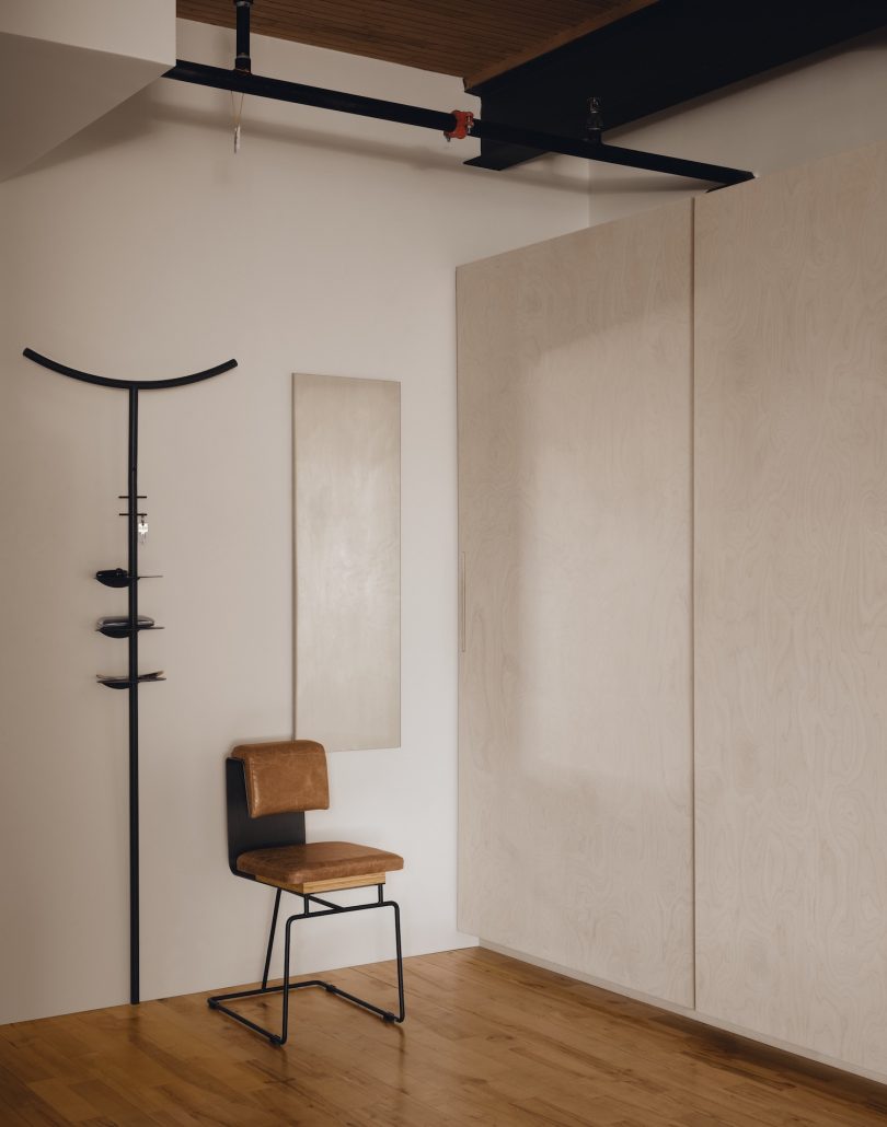 由Guillaume Noiseux设计的极简阁楼Loft Mile-Ex