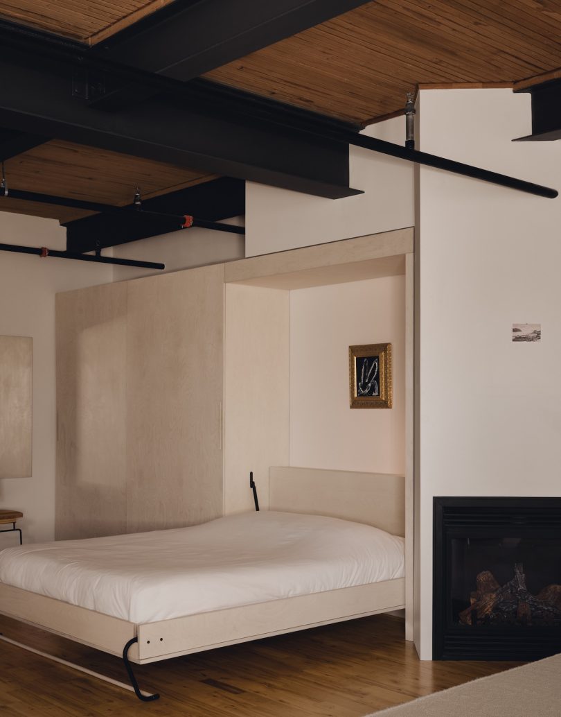 由Guillaume Noiseux设计的极简阁楼Loft Mile-Ex