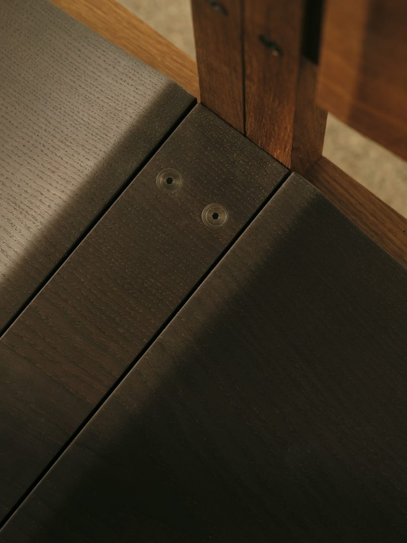 由Amanda Lilholt设计的极简长凳Slagbænk