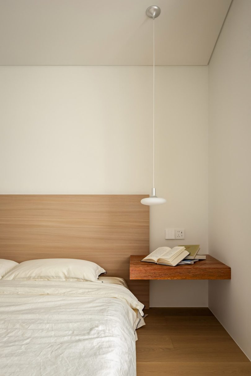 由Huang Guangjian设计的极简公寓Baiyun Renovation