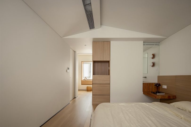 由Huang Guangjian设计的极简公寓Baiyun Renovation