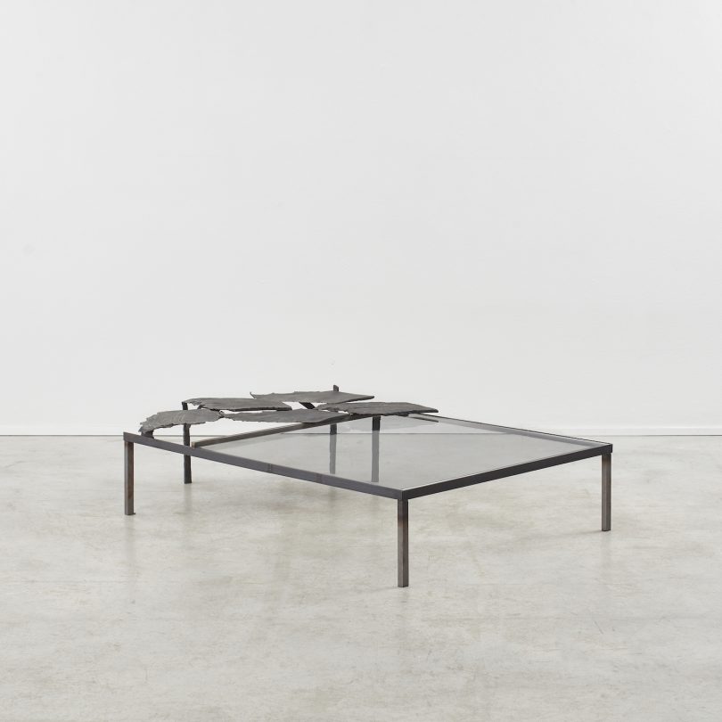 Grace Prince设计的极简主义家具Held Absence