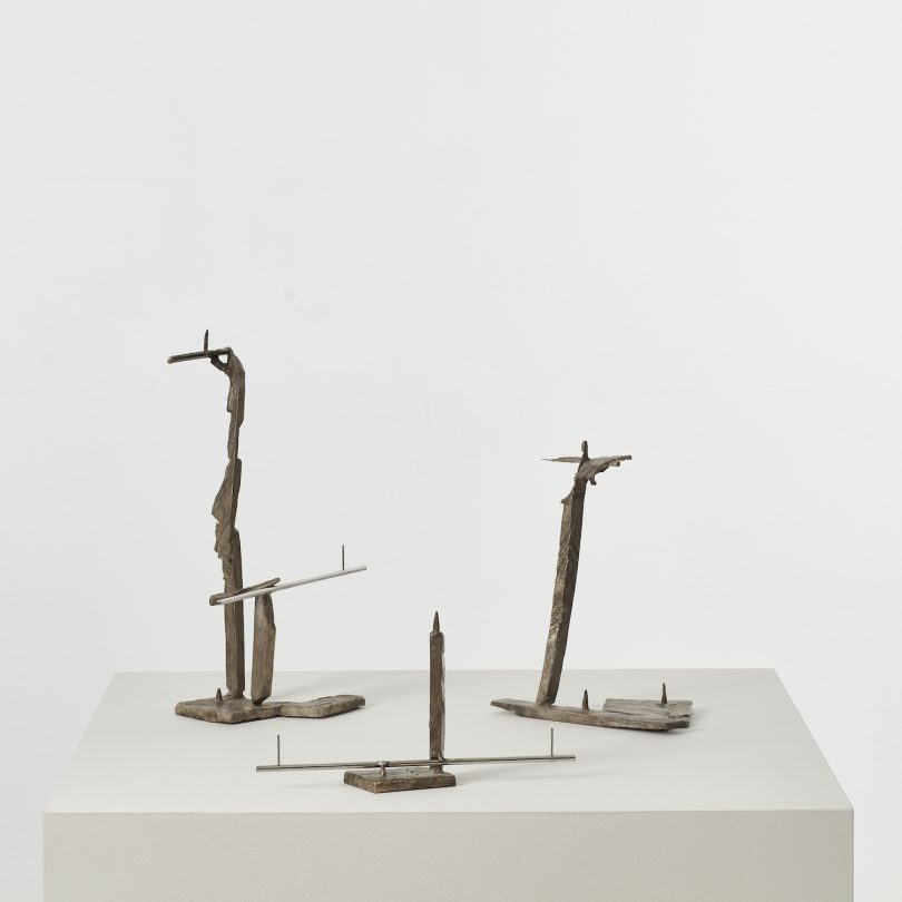 Grace Prince设计的极简主义家具Held Absence