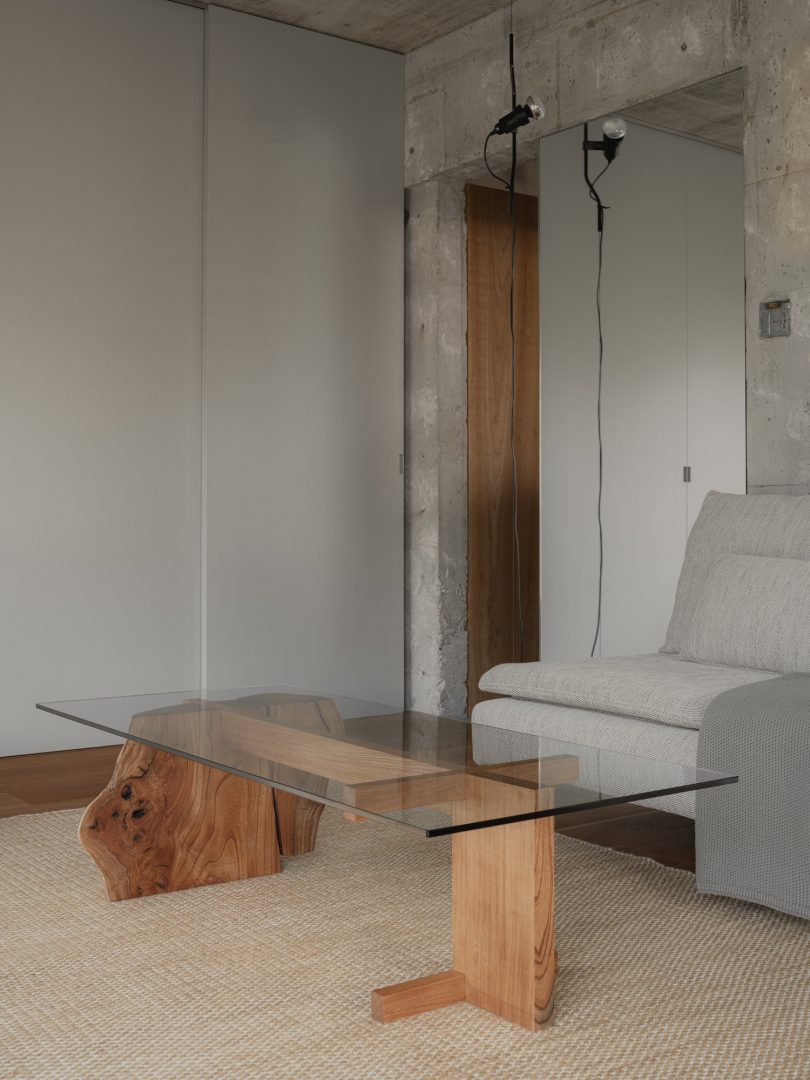 Associates设计的极简主义住宅House in Hakusan