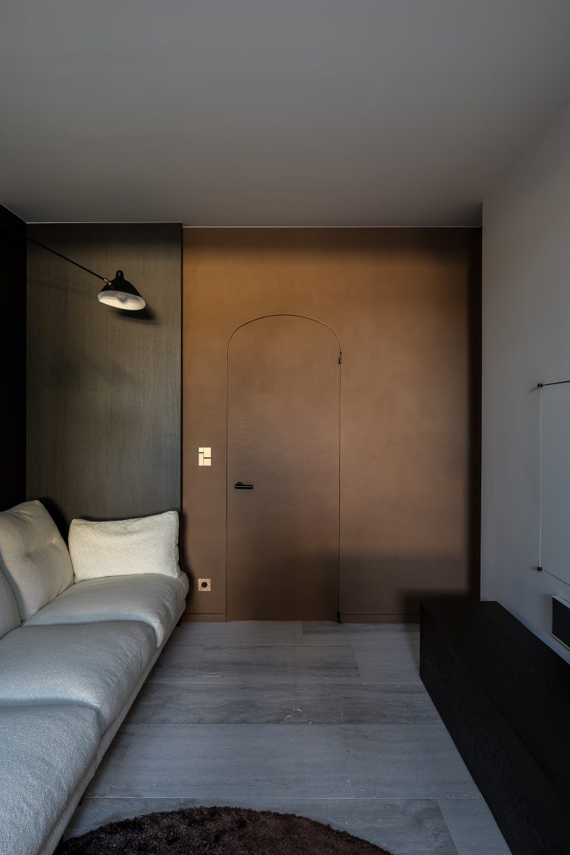 Frederic Kielemoes Interieurarchitect设计的极简住宅VP Brugge