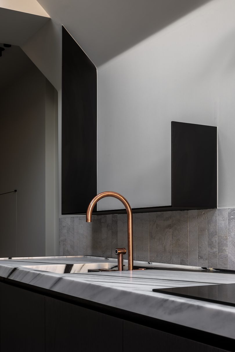 Frederic Kielemoes Interieurarchitect设计的极简住宅VP Brugge