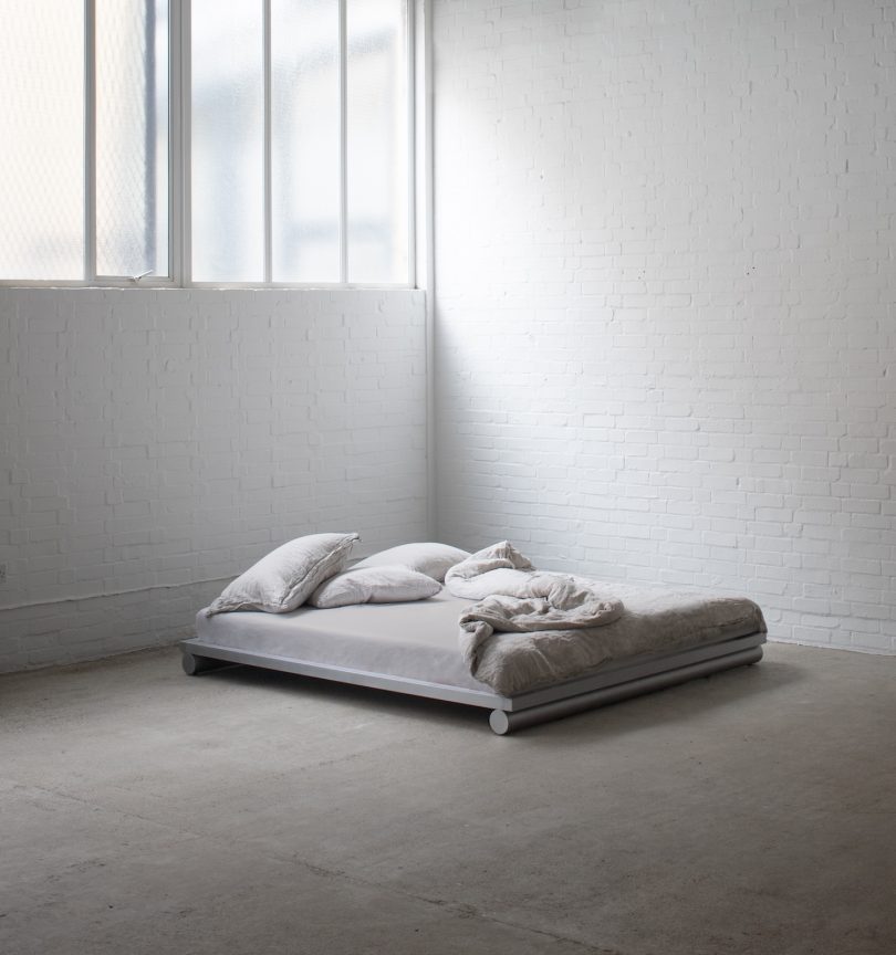 伦敦工作室 1 0 0 9 设计的极简的床03/01 Bed