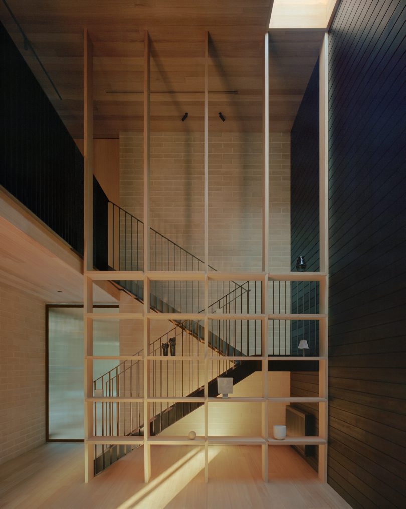 由PARABOLICA设计的极简主义住宅Echo House