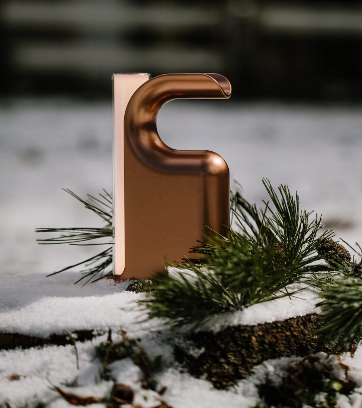 由Lake + Wells工作室设计的便携式无绳灯Fable