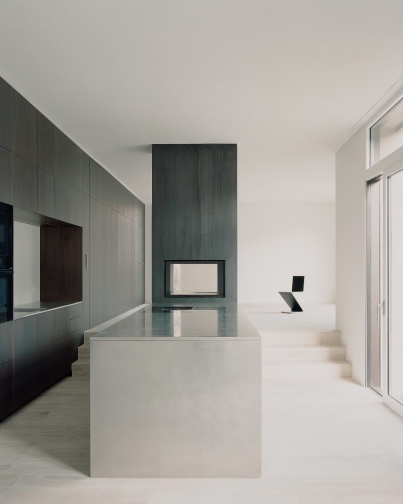 由Atelier Rampazzi设计的极简主义住宅GIG