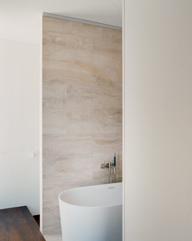 由Atelier Rampazzi设计的极简主义住宅GIG