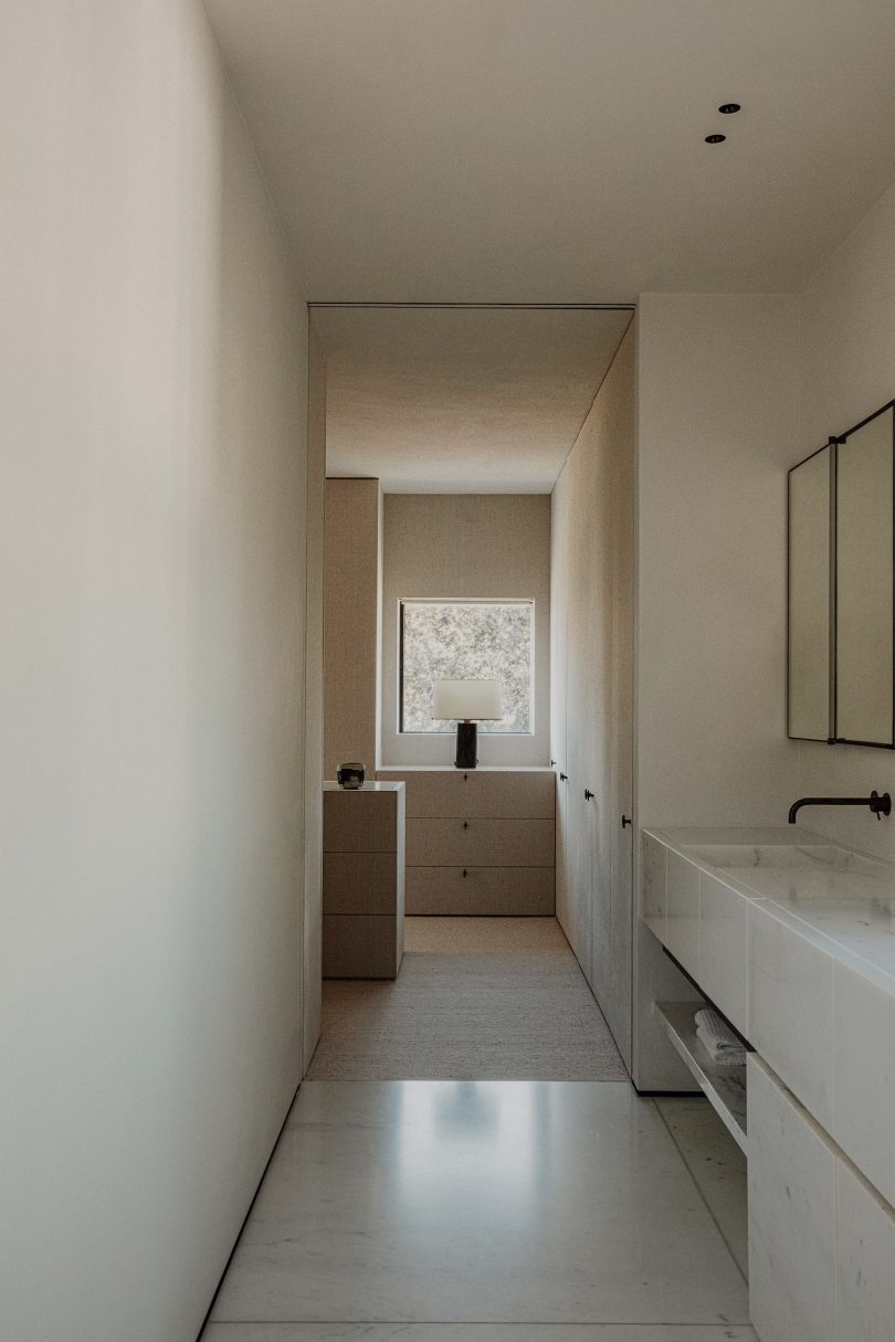 由Nicolas Schuybroek设计的简主义住宅H House