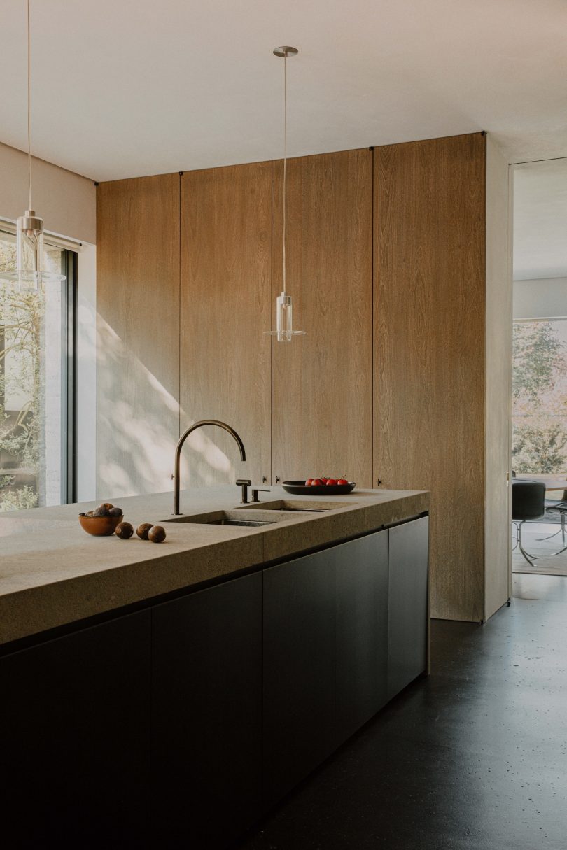 由Nicolas Schuybroek设计的简主义住宅H House