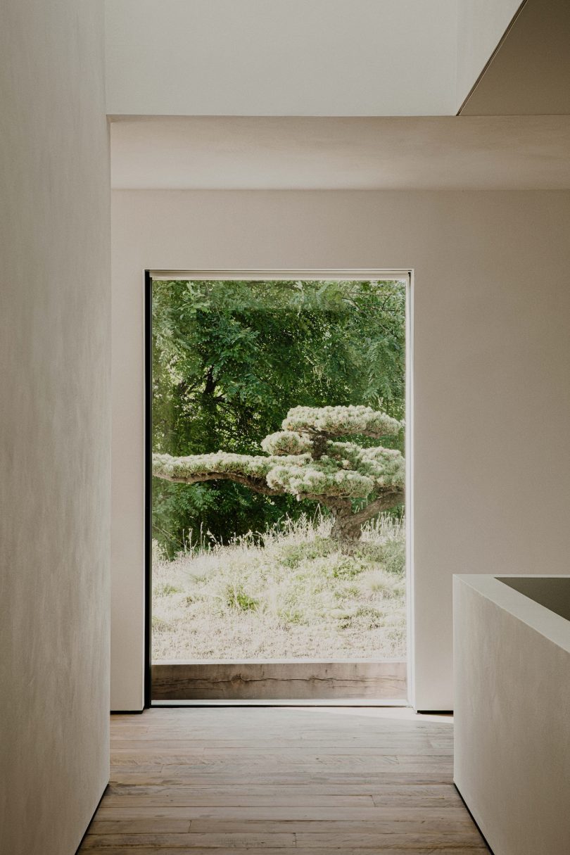 由Nicolas Schuybroek设计的简主义住宅H House